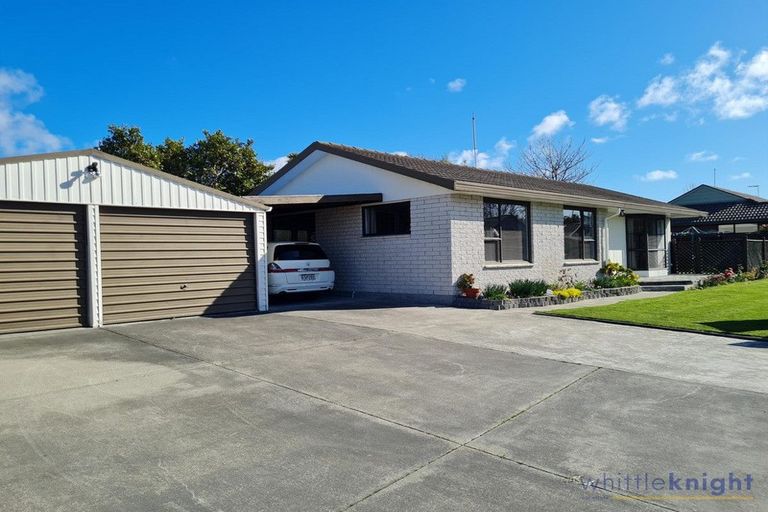 Photo of property in 12 Flaxwood Lane, Waltham, Christchurch, 8023