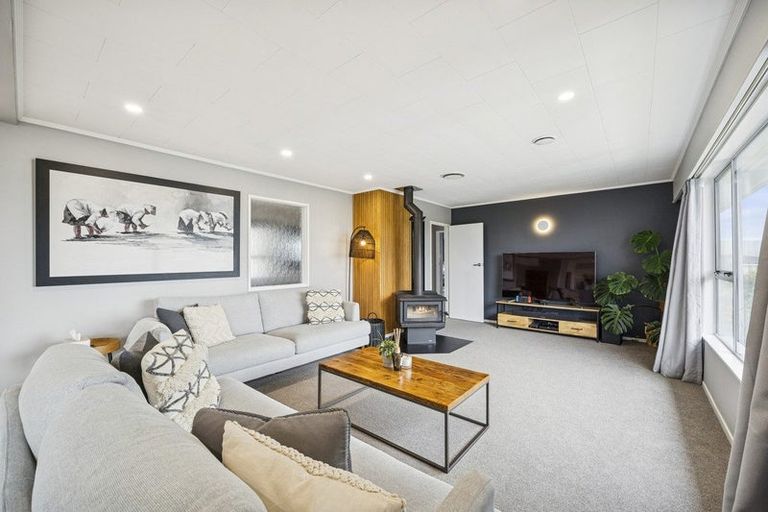 Photo of property in 14 Truro Road, Camborne, Porirua, 5026
