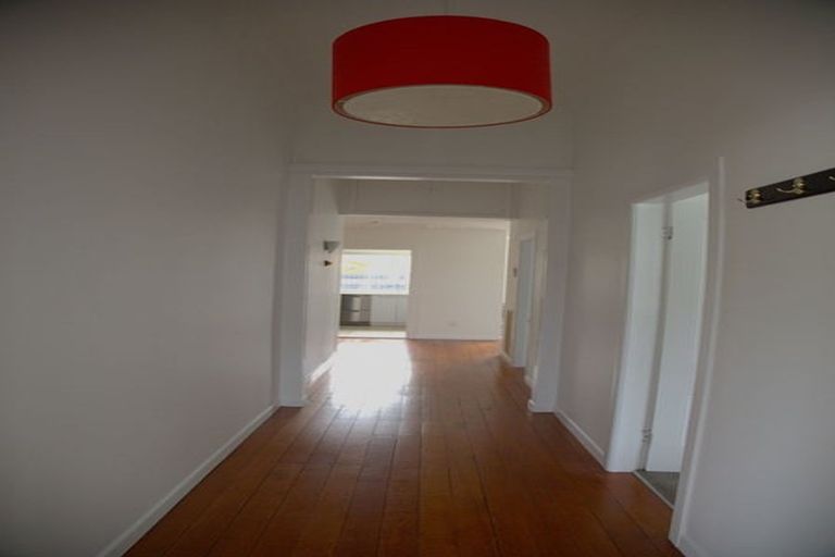 Photo of property in 17 Campbell Street, Karori, Wellington, 6012