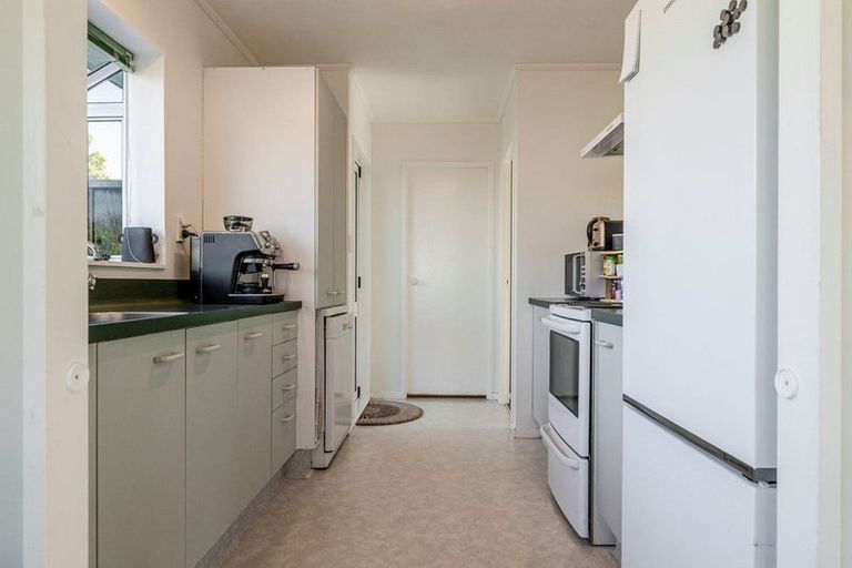 Photo of property in 105 Hillcrest Drive, Kelvin Grove, Palmerston North, 4414
