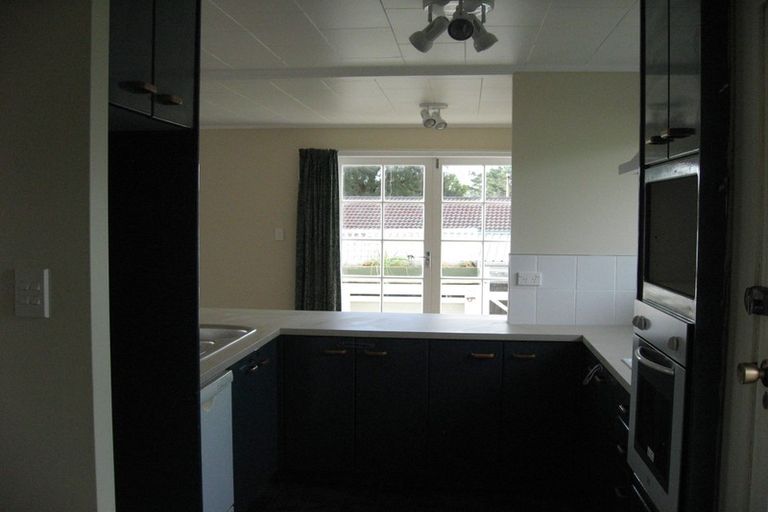 Photo of property in 1 Kintara Drive, Massey, Auckland, 0614