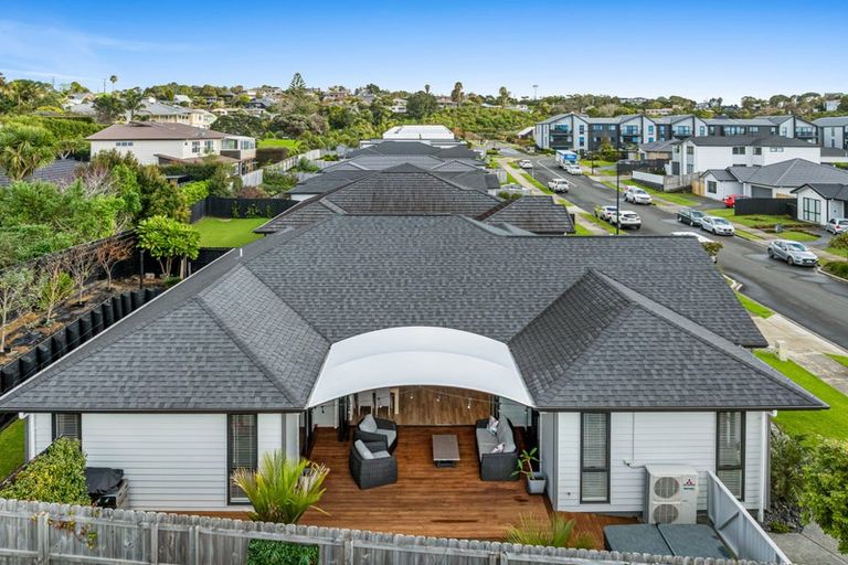 Photo of property in 61 Symes Drive, Red Beach, 0932