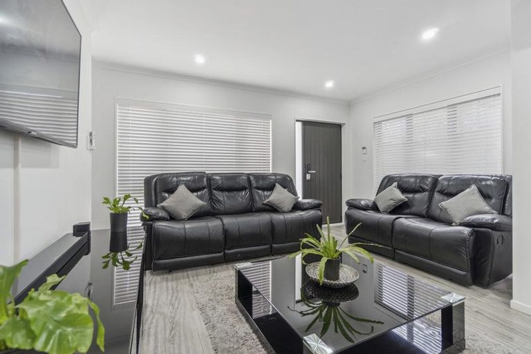 Photo of property in 15b Browns Road, Manurewa, Auckland, 2102
