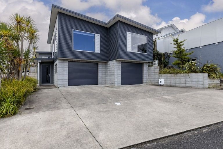 Photo of property in 26 Birdwood Avenue, Moturoa, New Plymouth, 4310