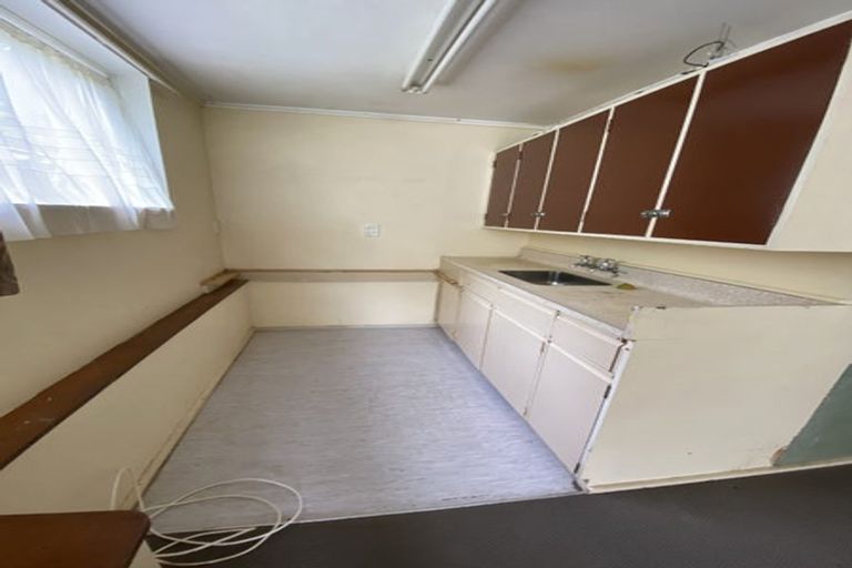 Photo of property in 292 Main Road, Tawa, Wellington, 5028