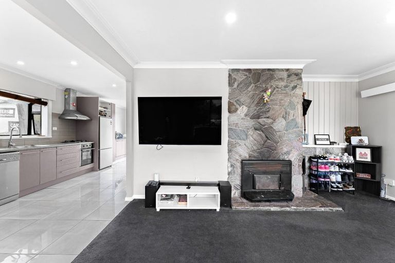 Photo of property in 18 Murray Road, Te Atatu Peninsula, Auckland, 0610