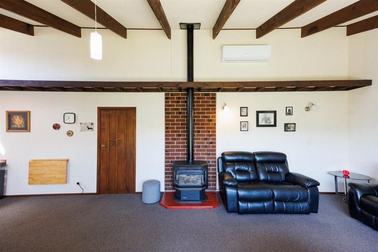 Photo of property in 12b Oxford Street, Marton, 4710