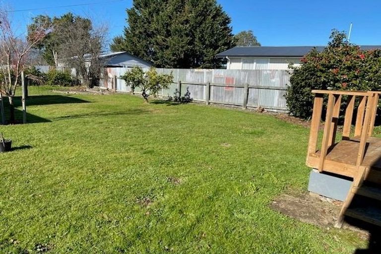 Photo of property in 14 Shanly Street, Waipawa, 4210