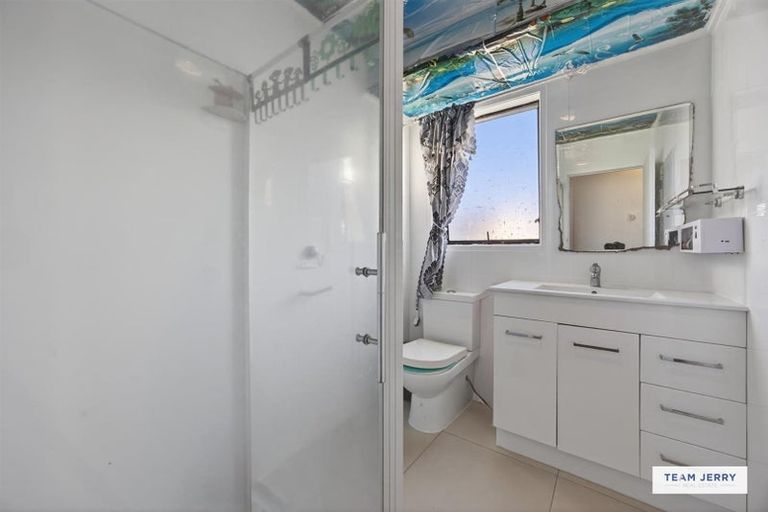 Photo of property in 9 Shalimar Place, Clover Park, Auckland, 2019