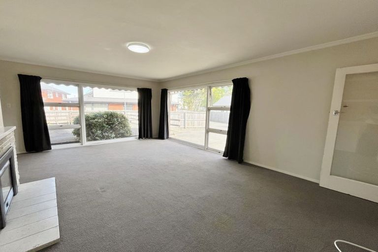 Photo of property in 76 Peer Street, Upper Riccarton, Christchurch, 8041