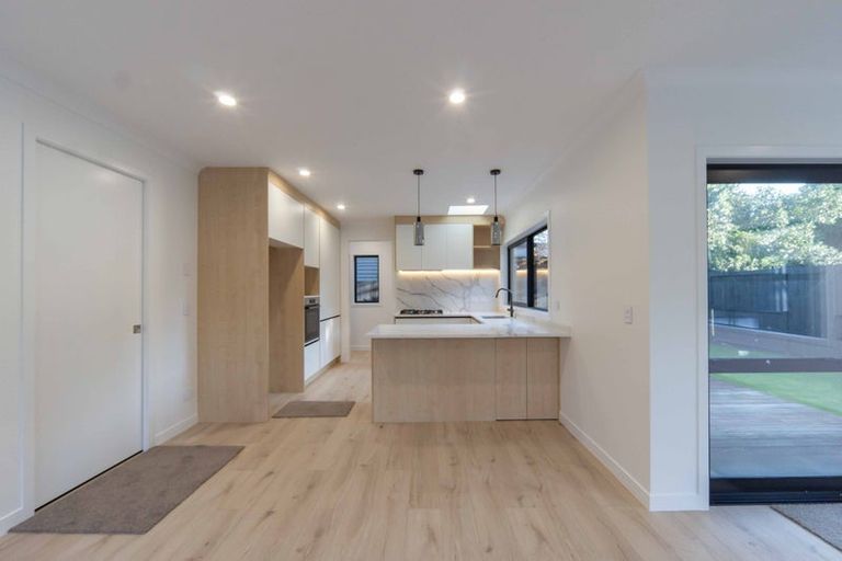 Photo of property in 2/11 Comries Road, Chartwell, Hamilton, 3210