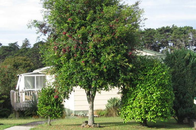 Photo of property in 42 Fitzwater Place, Henderson, Auckland, 0612