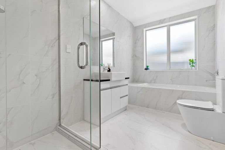 Photo of property in 9 Toropapa Close, Takanini, 2110