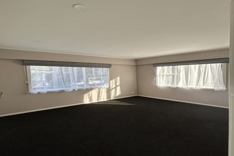 Photo of property in 74 Akaroa Drive, Maupuia, Wellington, 6022