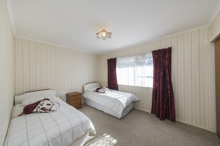 Photo of property in 8 Edgecombe Court, Roslyn, Palmerston North, 4414