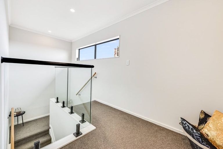 Photo of property in 8 Kaaka Street, Cambridge, 3434