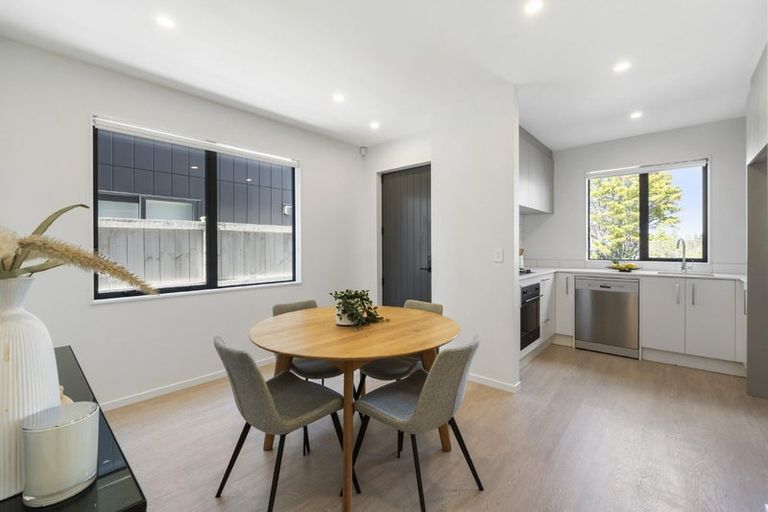 Photo of property in 10 Paraone Crescent, Takanini, 2112