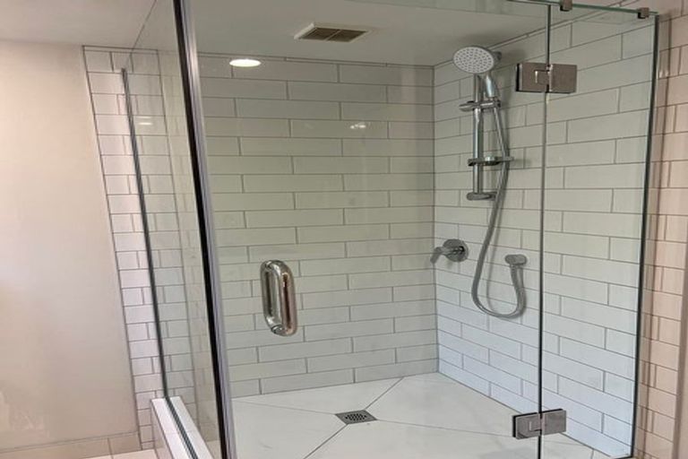 Photo of property in 45 Channel View Road, Campbells Bay, Auckland, 0630