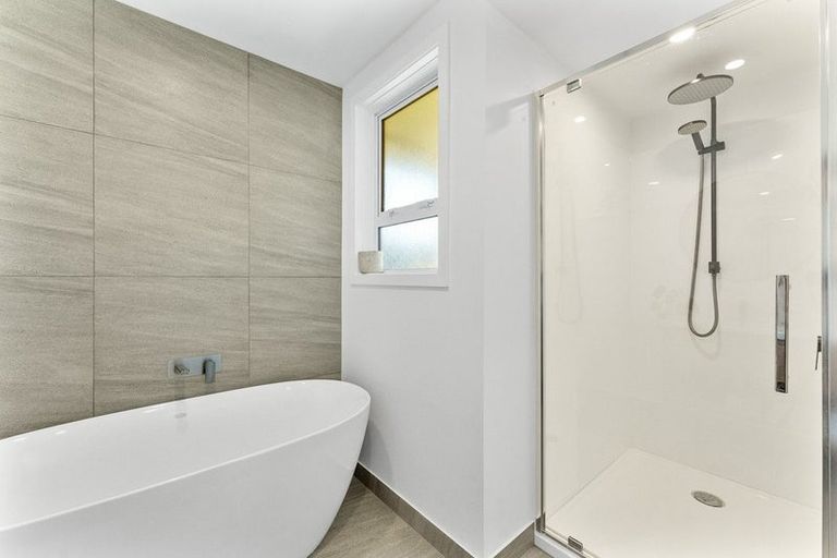 Photo of property in 6 Union Street, Merrilands, New Plymouth, 4312