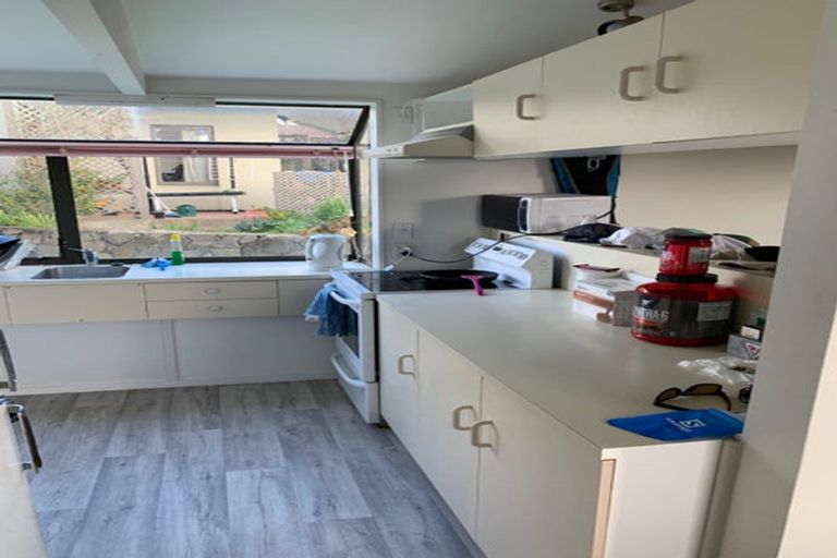 Photo of property in 2 Seaforth Avenue, Mangere Bridge, Auckland, 2022