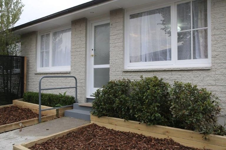 Photo of property in 1/67 Holly Road, St Albans, Christchurch, 8014