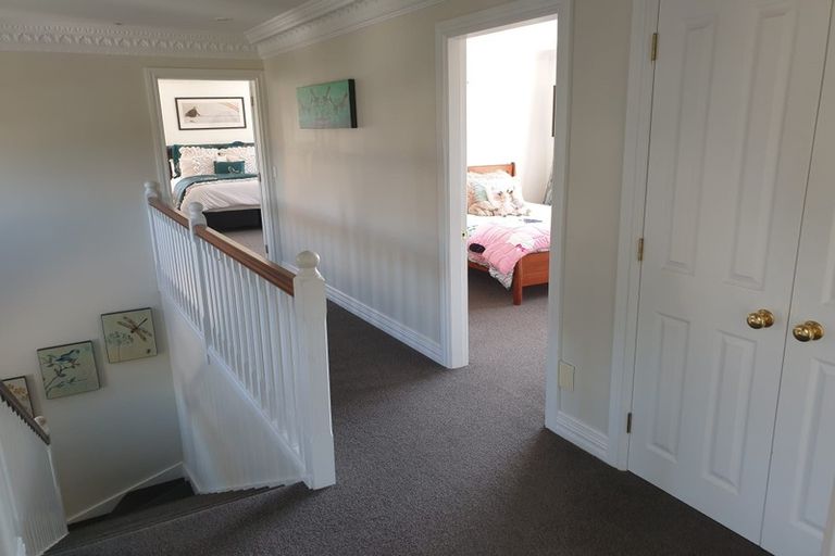 Photo of property in 7 The Topdeck, Whitby, Porirua, 5024