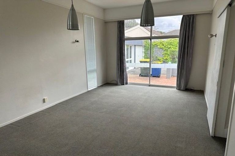 Photo of property in 1 Frater Avenue, Milford, Auckland, 0620