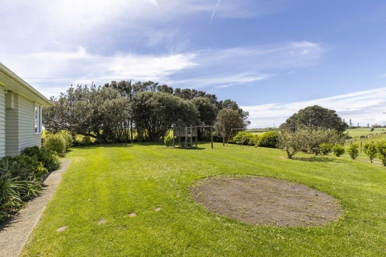 Photo of property in 260 Main North Road, Motunui, Waitara, 4383