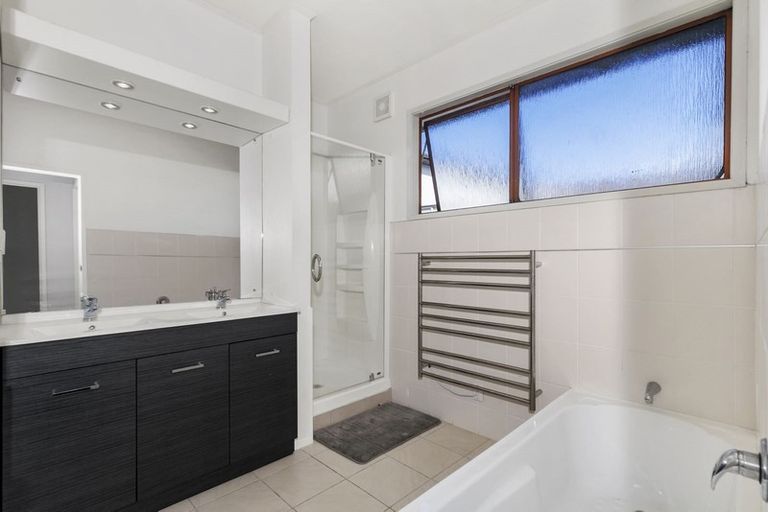 Photo of property in 156 Glamorgan Drive, Torbay, Auckland, 0630