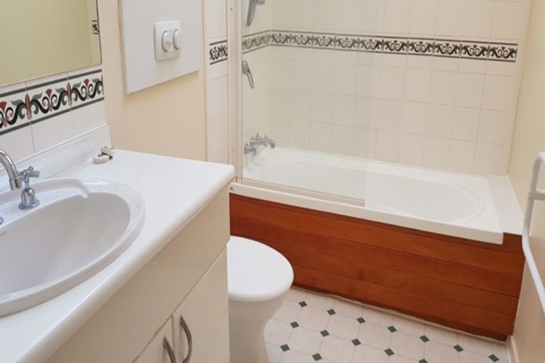 Photo of property in St Lukes Courts, 170 Peterborough Street, Christchurch Central, Christchurch, 8013