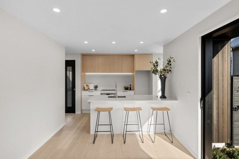Photo of property in 2/9 Innes Road, St Albans, Christchurch, 8052