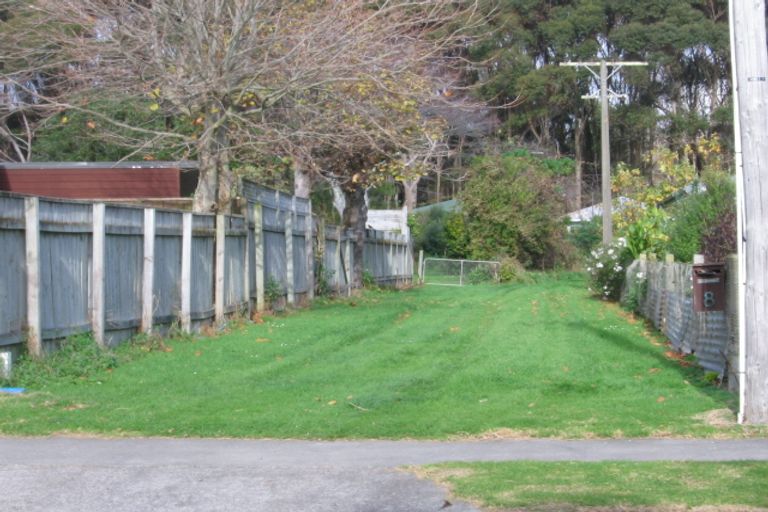 Photo of property in 8 Puriri Road, Waikanae, 5036