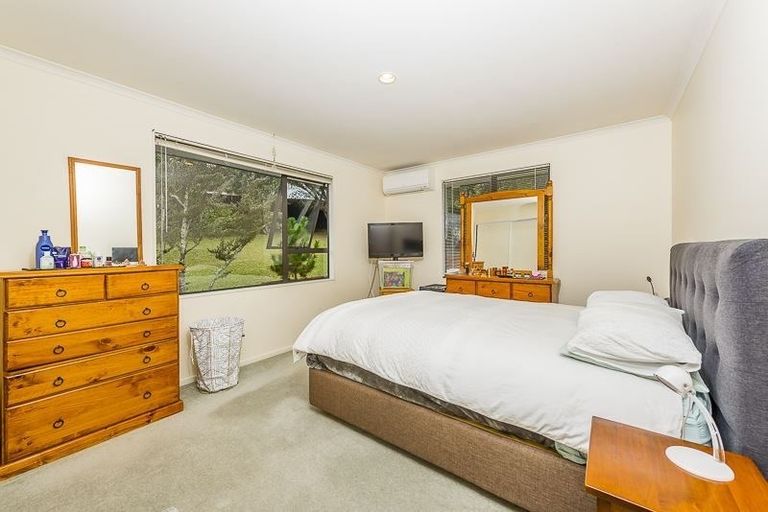 Photo of property in 36 Hewlett Road, Massey, Auckland, 0614