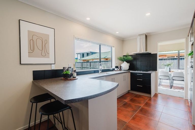 Photo of property in 17 Burgundy Court, Rototuna, Hamilton, 3210
