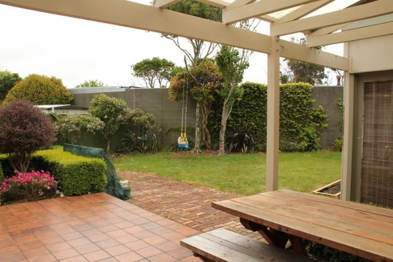 Photo of property in 5 Chudleigh Grove, Churton Park, Wellington, 6037
