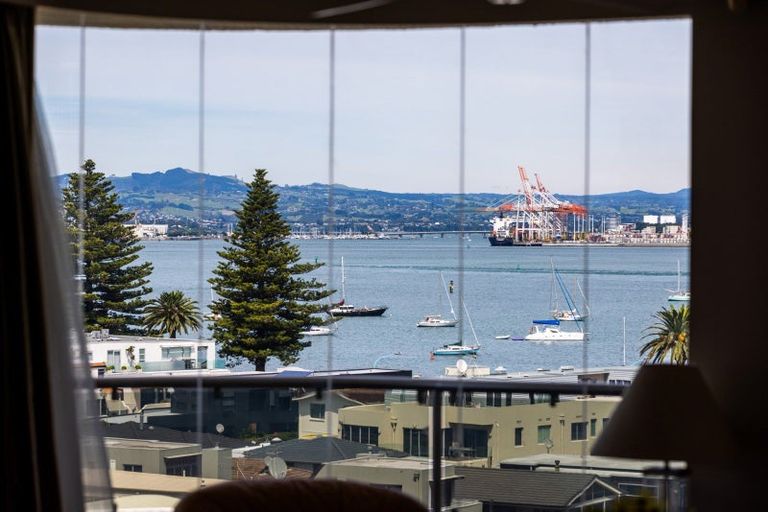 Photo of property in 21 Maunganui Road, Mount Maunganui, 3116