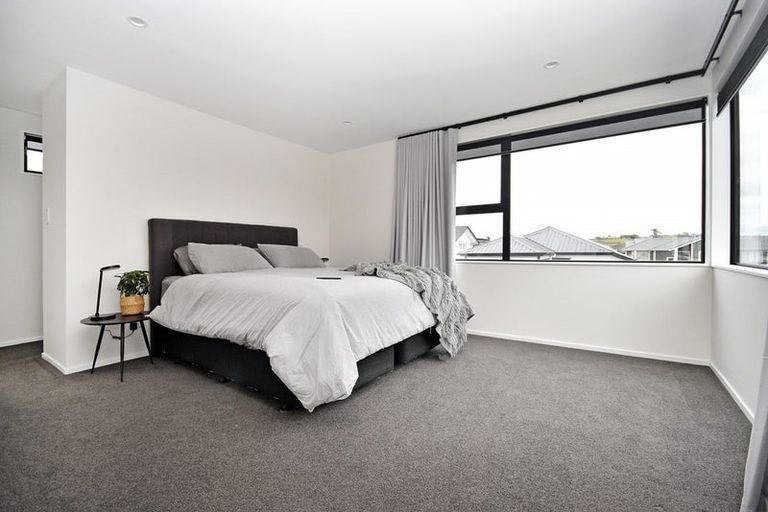 Photo of property in 58 Hayfield Way, Karaka, Papakura, 2113