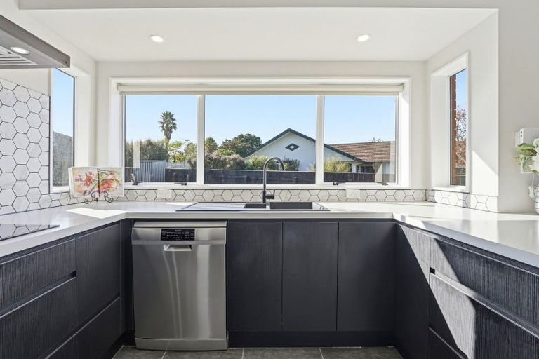 Photo of property in 42 Caroline Drive, Feilding, 4702