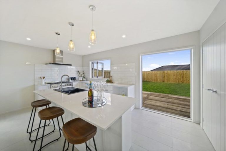 Photo of property in 22 Nola Dawn Avenue, Papakura, 2110