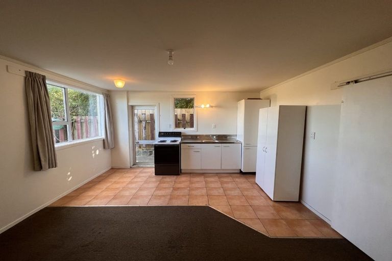 Photo of property in 86 Rosario Crescent, Red Beach, 0932