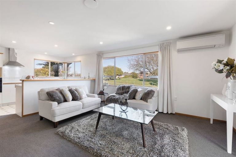 Photo of property in 65 Toorak Avenue, Avonhead, Christchurch, 8042