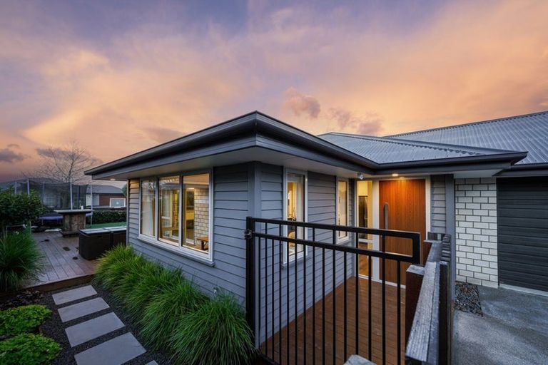 Photo of property in 5 Vittoria Lane, Pegasus, 7612