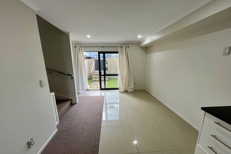 Photo of property in 5/5 Wallson Crescent, Wiri, Auckland, 2104