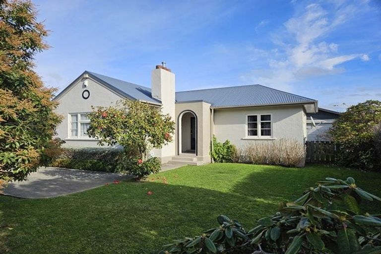 Photo of property in 6 Manuka Street, Hokowhitu, Palmerston North, 4410