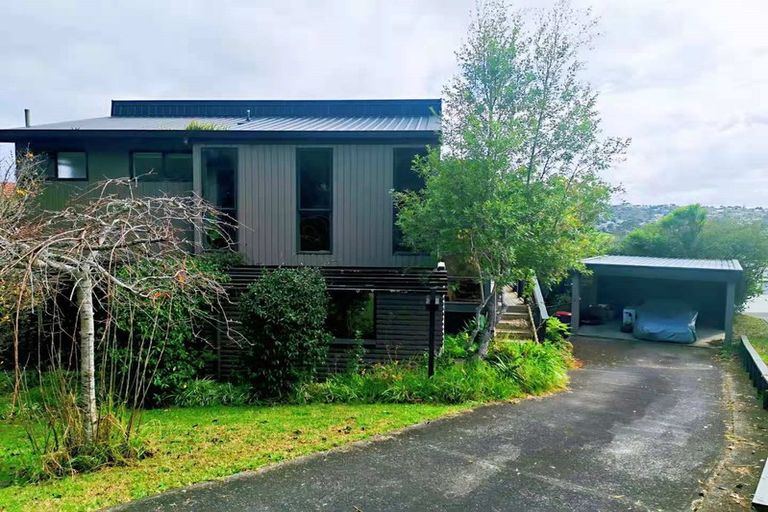 Photo of property in 6 Longwood Place, Forrest Hill, Auckland, 0620