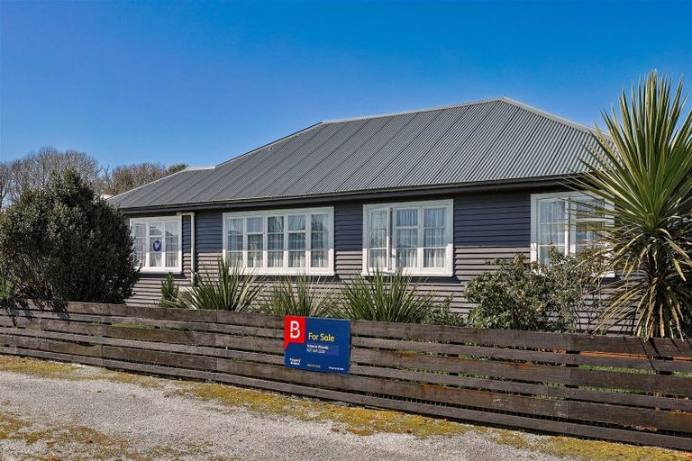 Photo of property in 25 Cobden Street, Westport, 7825