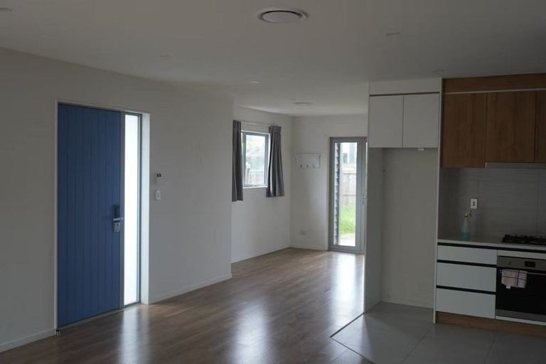 Photo of property in 2 Hoia Street, Papakura, 2110