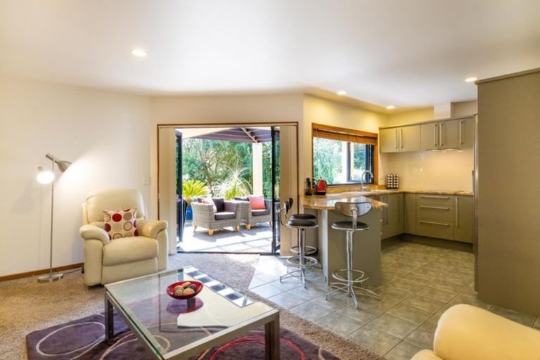 Photo of property in 58 Palmerston Road, Havelock North, 4130