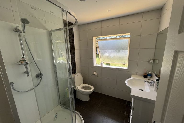 Photo of property in 18 Nicholas Gibbons Drive, Clendon Park, Auckland, 2103