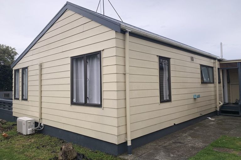 Photo of property in 13 Gloaming Place, Conifer Grove, Takanini, 2112